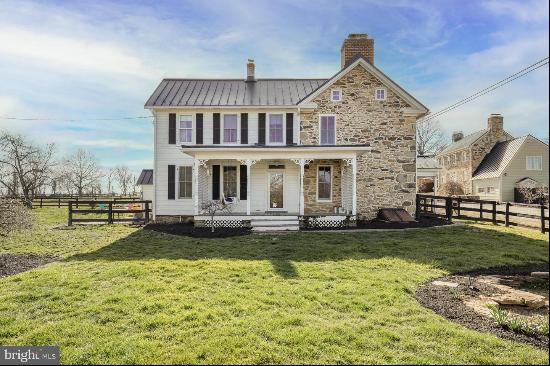 20596 Airmont Road, Bluemont VA 20135