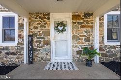 20596 Airmont Road, Bluemont VA 20135