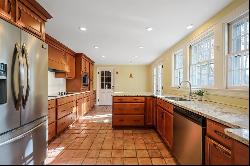 29 Westwood Park Circle, Attleboro MA 02703