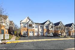 43920 Hickory Corner Terrace Unit 104, Ashburn VA 20147