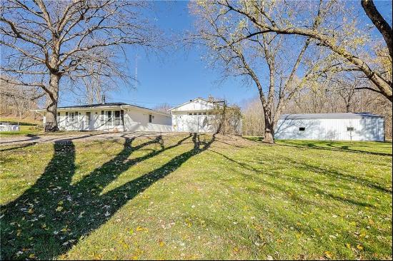 2176 200th Road, Wathena KS 66090