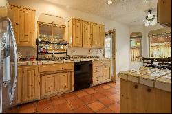 3240 Nizhoni Drive, Santa Fe NM 87507