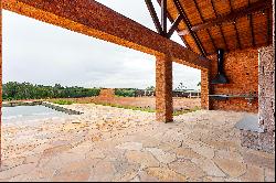 Barn-style house at Fazenda Boa Vista