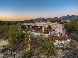 La Quinta Burnt Adobe in the Catalina Foothills