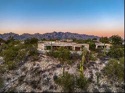 La Quinta Burnt Adobe in the Catalina Foothills