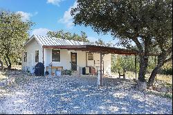 207 Roadrunner Trail, Utopia, TX 78884