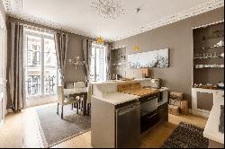 Family and reception apartment close to the Jardin des Tuileries