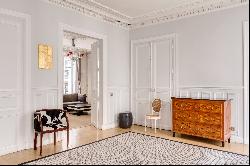 Family and reception apartment close to the Jardin des Tuileries