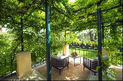 Villa Grande: exclusive residence in the heart of the Appia Antica