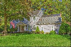 Inviting Oak Hill Colonial