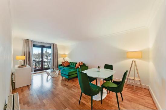 A beautiful one bedroom apartment to rent on St Katharine Docks, E1W