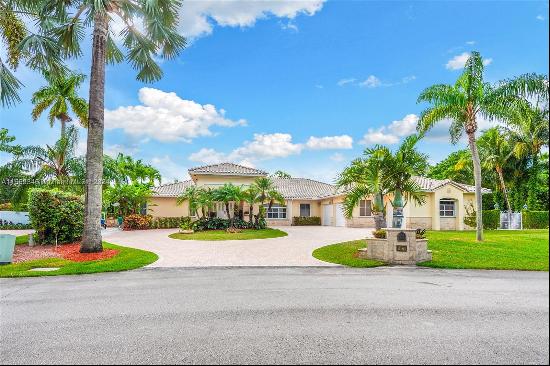 Welcome to your perfect retreat in the desirable Galloway Glen neighborhood. This stunning