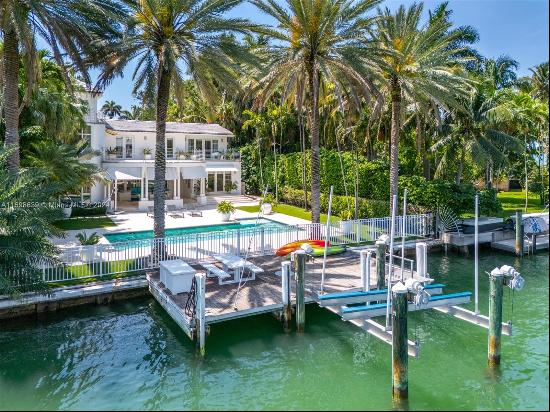 Experience the ultimate in waterfront luxury at this spectacular 5-bedroom, 5-bathroom Mia