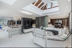 Luxury family home located on one of London’s most prestigious streets