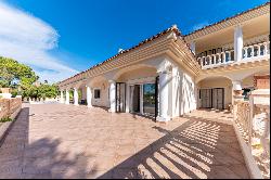 Stunning beachfront villa, Alicante