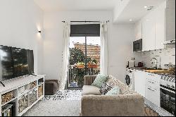 Charming modern apartment in Sitges, steps from the beach.