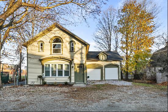 Historic Pomeroy Manor Carriage House Condo