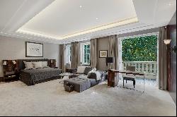 Striking family home in the heart of St John's Wood