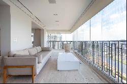 Apartment with panoramic view in a sought-after condominium