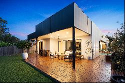 Modern Marvel Overlooking Peregian Golf Course, Where Architecture Meets Art!