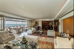 Luxury apartment with panoramic ocean view