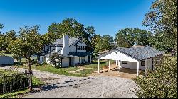 Lakeside Retreat on Lake Palestine