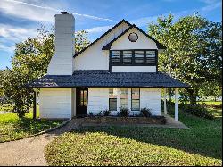 Lakeside Retreat on Lake Palestine