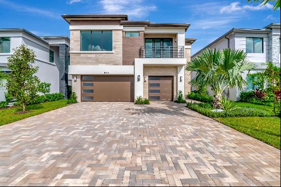 8283 Royal County Down Road, Boca Raton, FL, 33434, USA