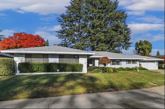 Classic Sierra Oaks home in prime cul-de-sac setting