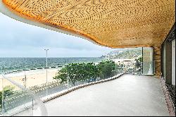 Exclusive apartment with full ocean view in Leblon at the highly anticipated Res