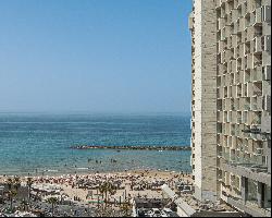 Sea View Refined Apartment at the Mediterranean Seaside