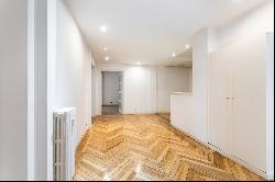 250m2 apartment for renovation