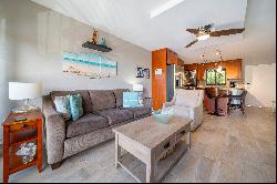 This nicely appointed condo is across from Kihei's sandy beaches