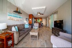 This nicely appointed condo is across from Kihei's sandy beaches