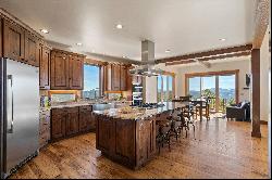 Luxurious Mountain Ranch with Stunning Views and Custom Design