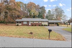 199 Tipperary Lane, Winston-Salem NC 27104