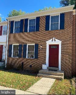 8313 Moline Place, Springfield VA 22151