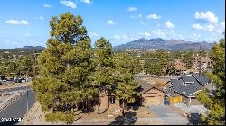 8 E Tranquil Lane, Flagstaff AZ 86005