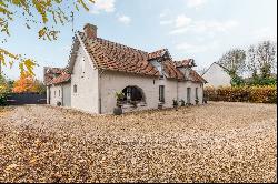 Superb farmhouse from the 20th century - 4 bedrooms.