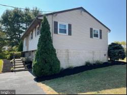 32 Mountain View Road, Bethel PA 19507