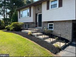 32 Mountain View Road, Bethel PA 19507