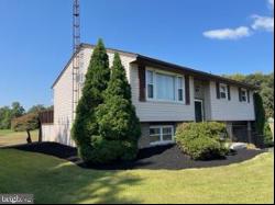 32 Mountain View Road, Bethel PA 19507