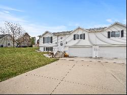 303 Oakwood Dr, Francis Creek WI 54220