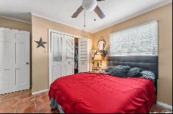 66 Brees Blvd Unit 22, San Antonio TX 78209