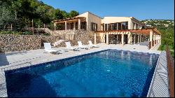 Fantastic villa with harbour views for sale in Puerto de Andrait, Andratx 07157