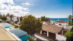 Elegant villa next to the beach in Puente Romano Beach Resort an, Marbella 29602