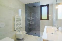 New Construction Villa for Sale in Finestrat, Benidorm-Alicante, Finestrat 03509