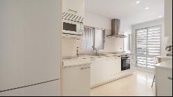 Bright apartment with parking for sale in the centre of Palma de, Palma de Mallorca 07000