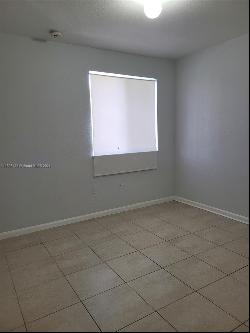 2465 SE 15th Pl Unit 200, Homestead FL 33035