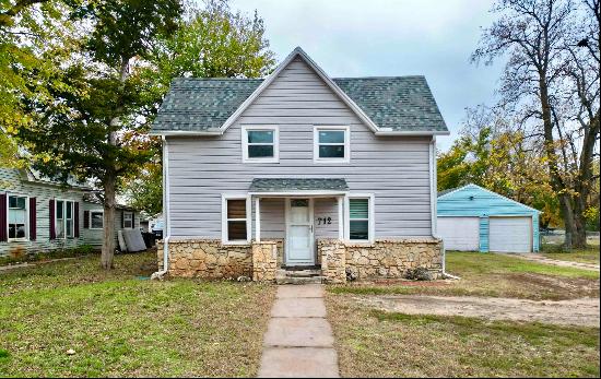 712 S C St, Arkansas City KS 67005